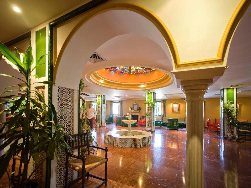 安达卢兹普韦布洛全球酒店 圣佩德罗-德阿尔坎塔拉 外观 照片